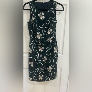 New with tags Ann Taylor green blue floral dress size 2 NWT